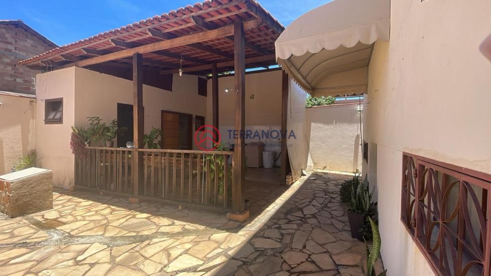 predio-venda-francelinos-juatuba-mg-1029186